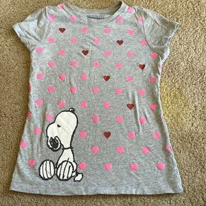 Snoopy peanuts glitter heart T-shirt size medium comfy Valentine